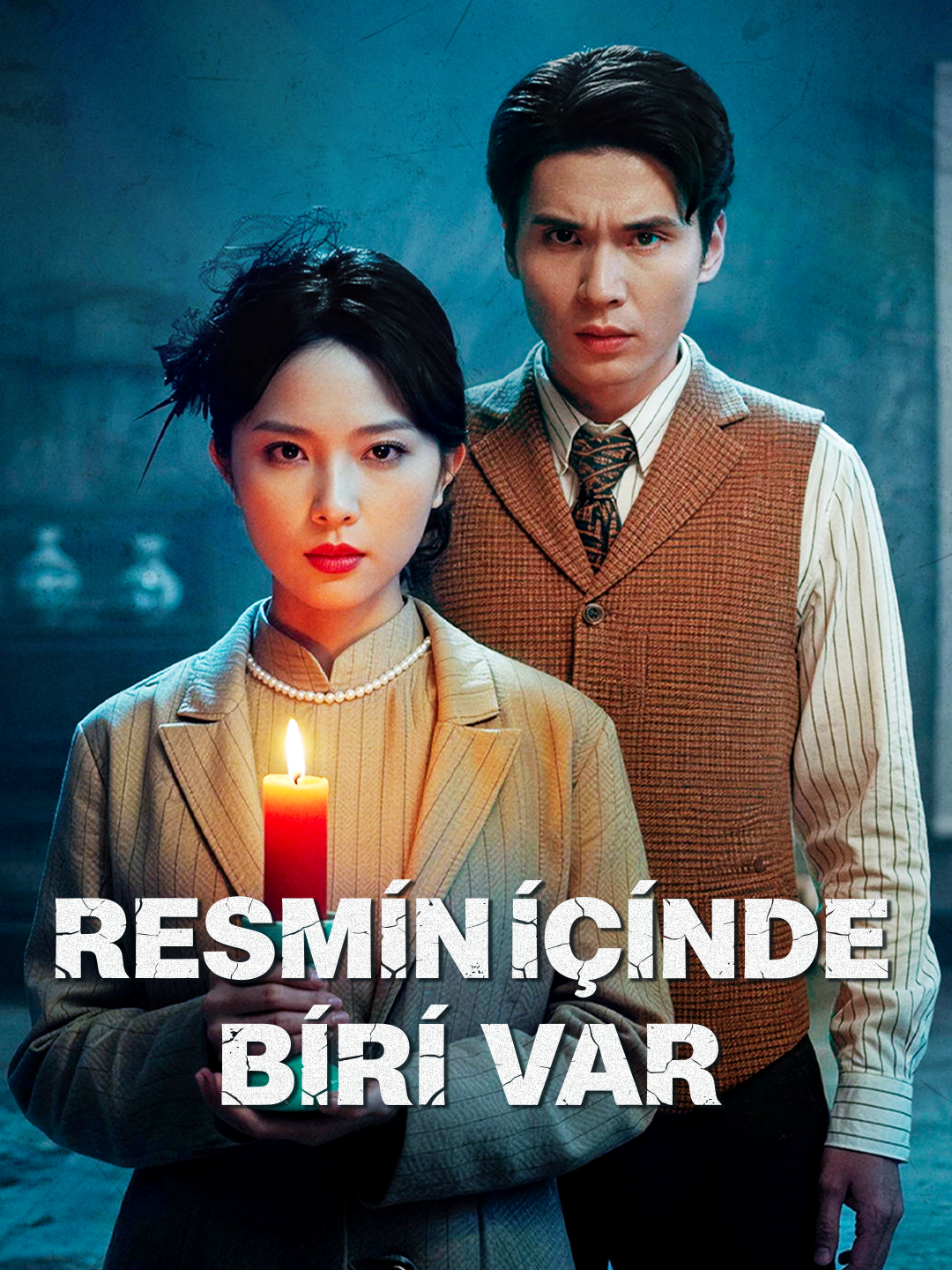 Resmin İçinde Biri Var